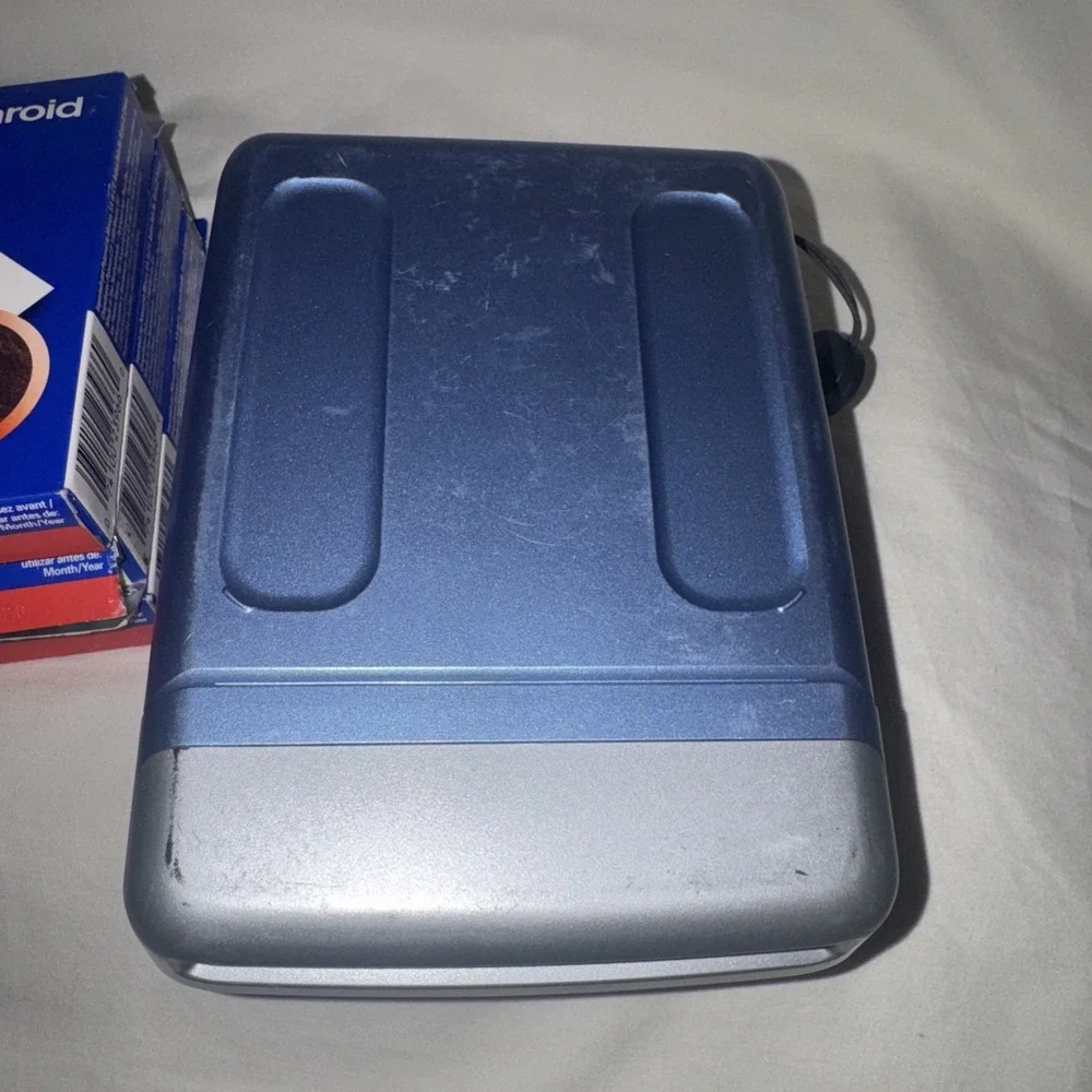 (3) Polaroid 600 - Color instant film Expired 2009 Polaroid One600 Camera Tested